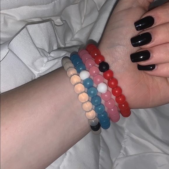 set of 4 Lokai Bracelets (like new, barely worn!) - Picture 6 of 7